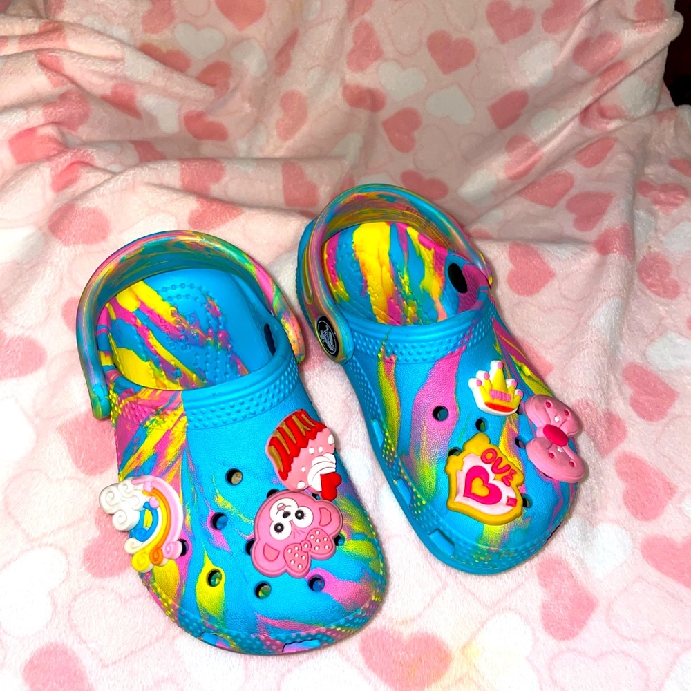 Marble Toddler Girl Crocs Size 7